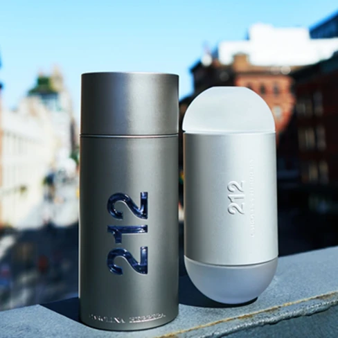 Carolina Herrera 212 Vip Rose / Carolina Herrera EDP Spray