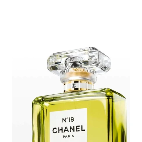 Chanel No 19 shops