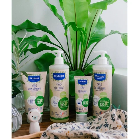 Mustela