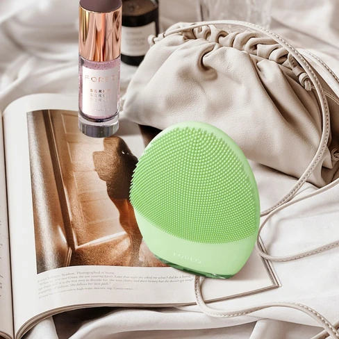Luna 4 混合性皮肤- Foreo | Buy at Sweetcare - SweetCare Hong Kong