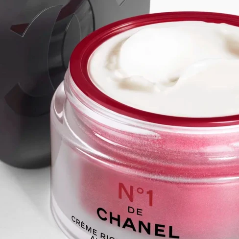 Nº DE CHANEL Red Camellia Revitalizing Rich Face Cream - Chanel