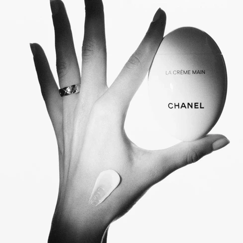 CHANEL LA CRÈME MAINS ハンドクリーム Amazon.co.jp: CHANEL LA CRÈME MAIN シャネル ラ クレーム マン