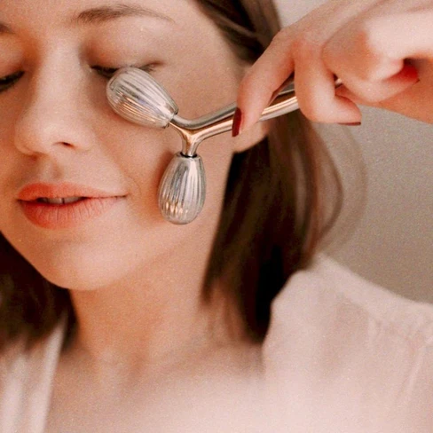 Payot Face Moving Roller Revitalizing Facial Roller Payot Face Moving Roller Revitalizing Facial Roller