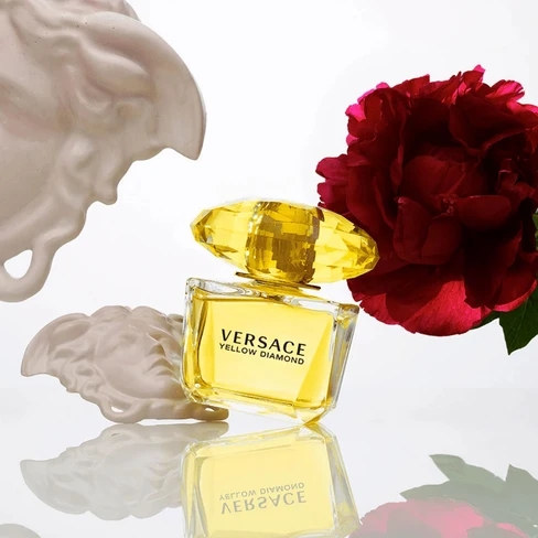 Versace Yellow store Diamond Perfume