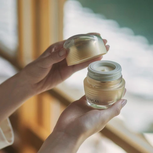 Sensai Ultimate the Cream Supremely Sensorial Nourishing Cream