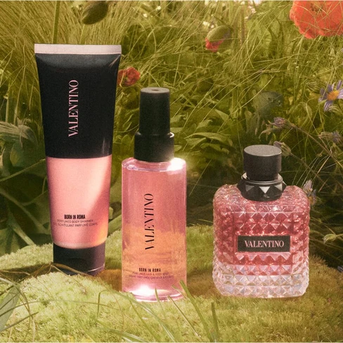 Valentino Born in Roma Perfumed Body Shimmer Moisturizing Feeling