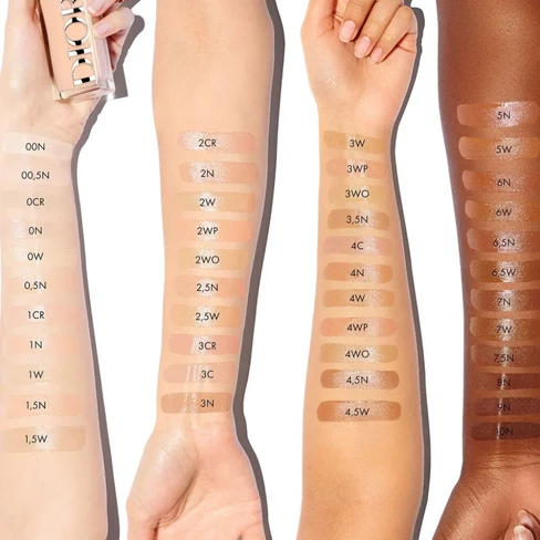 Forever Skin Glow Wear Base de maquillaje radiante SPF25 - Dior